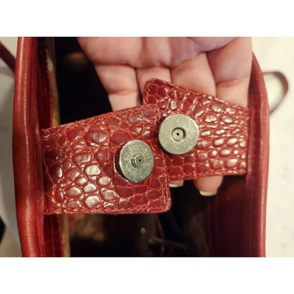 Vintage Brighton Croc Embossed Patent Double-Heart Structured Shoulder Bag - Picture 8 of 15